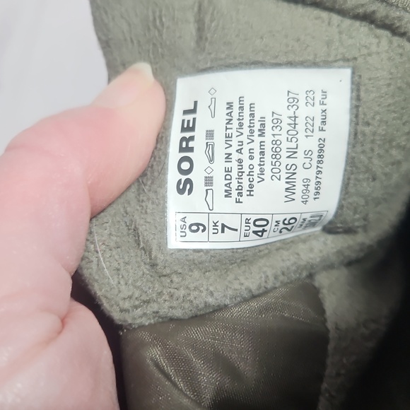 Sorel Kinetic Impact Winter Boots - Picture 6 of 10